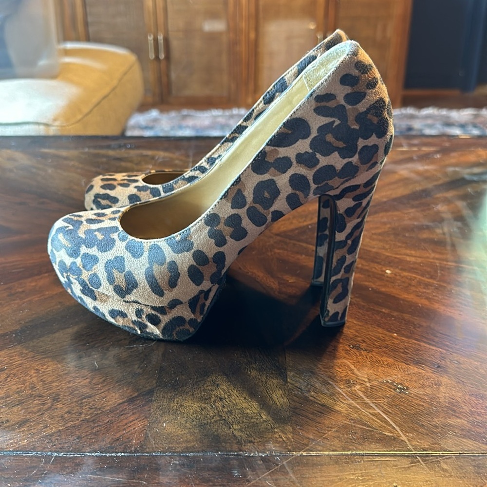 Mossimo leopard platform heels - Picture 3 of 7